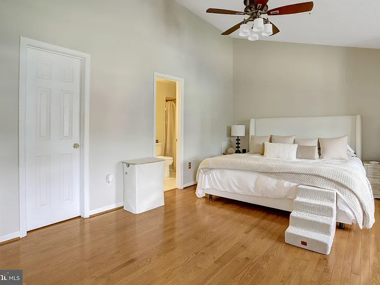 8819 Hardesty Dr — Photo 14