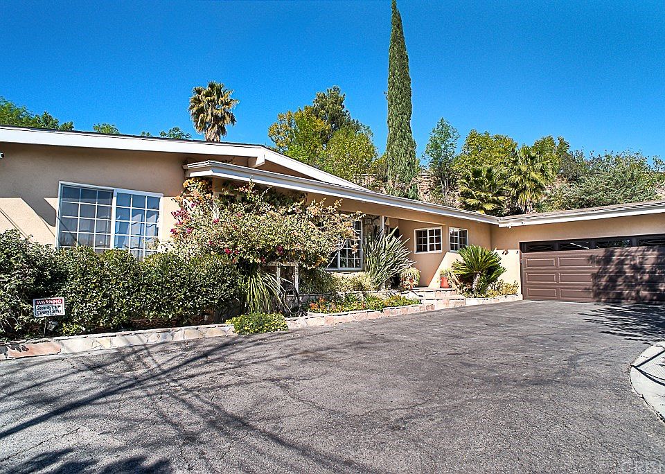 1st image of 5557 El Canon Ave