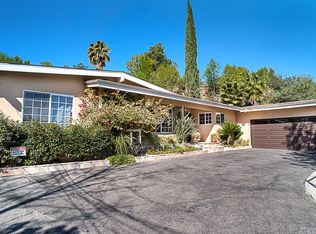 5557 El Canon Ave, Woodland Hills, CA 91367