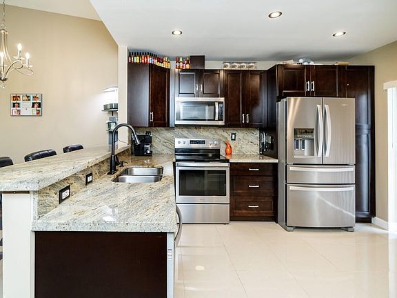5th image of 6312 Pinehurst Circle #B