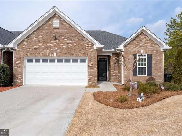 248 Regency Ln, Calhoun, GA 30701