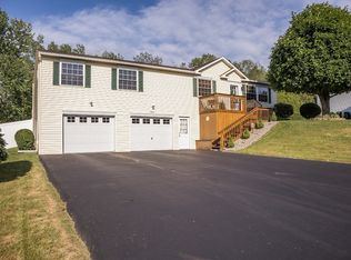 7 Lori Dr, Apalachin, NY 13732