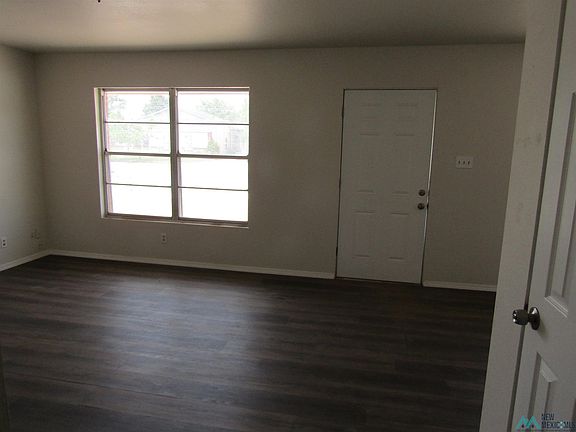4th image of 1901 W Hermosa Dr