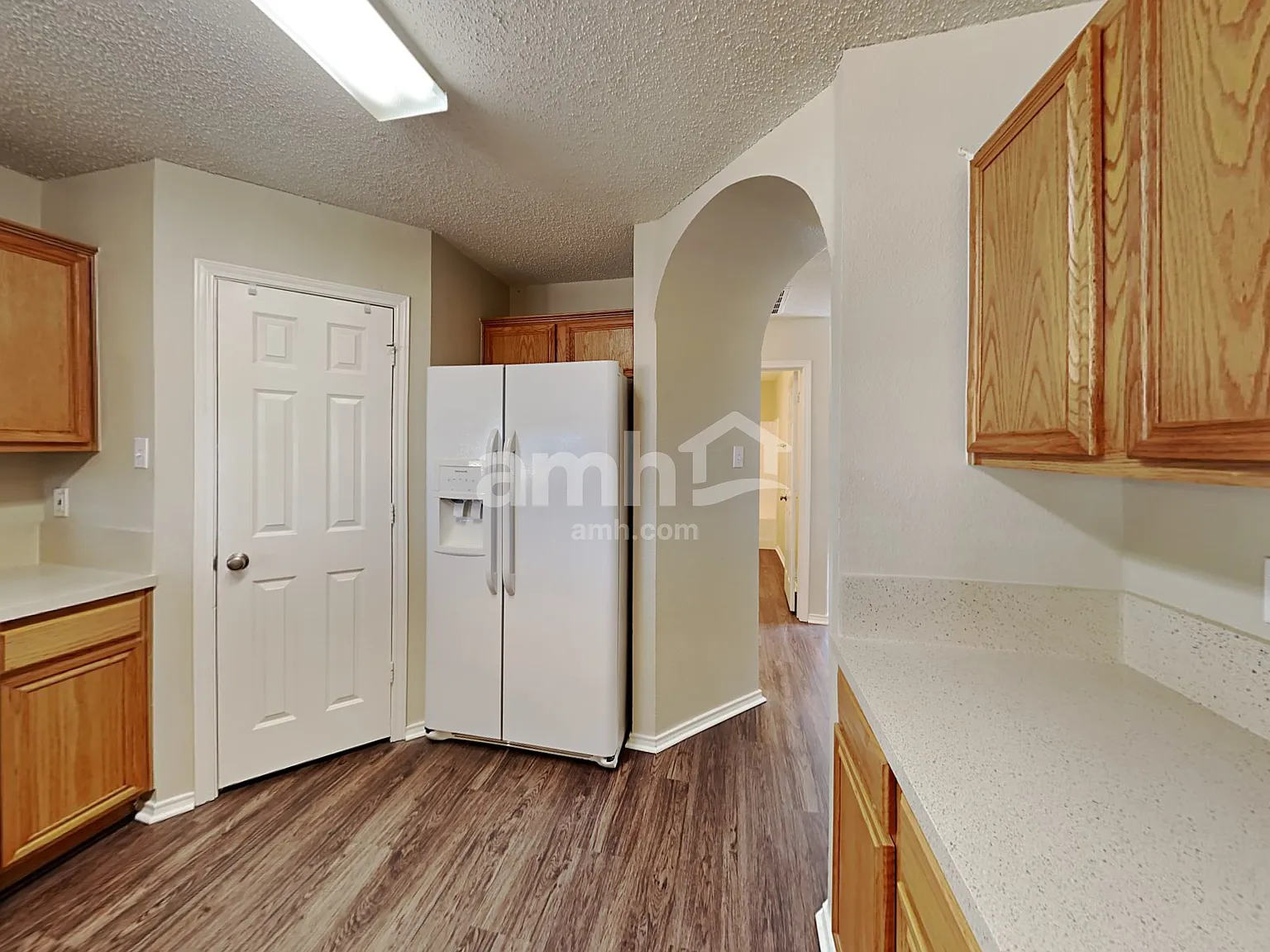 3 bed, 2.0 bath, 1765 sqft, $2,420 — Photo 4