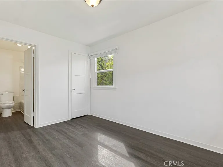 2441 3rd St #7 — Photo 14
