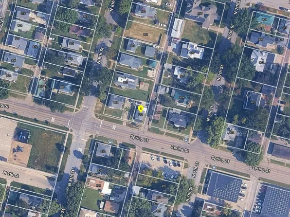 712 Spring St, Burlington, IA 52601
