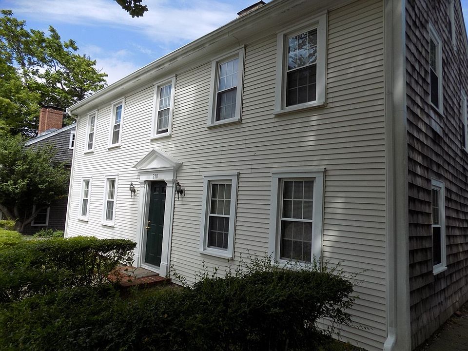 1st image of 210 Sandwich St #1