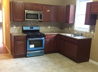 472 S 16th St, Newark, NJ 07103