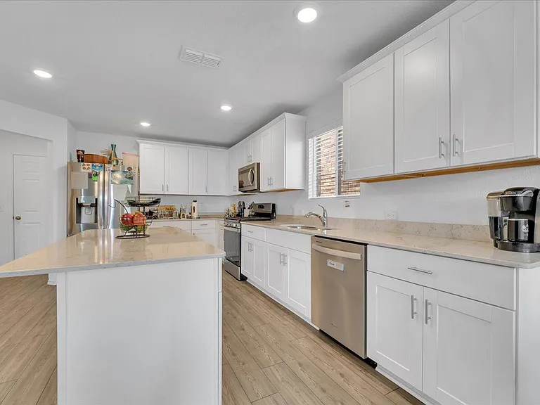 14152 Calderwood St — Photo 5