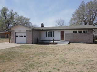 1211 N Mount Carmel Cir, Wichita, KS 67203