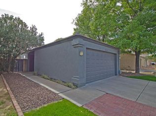 4039 W Whispering Wind Dr, Glendale, AZ 85310