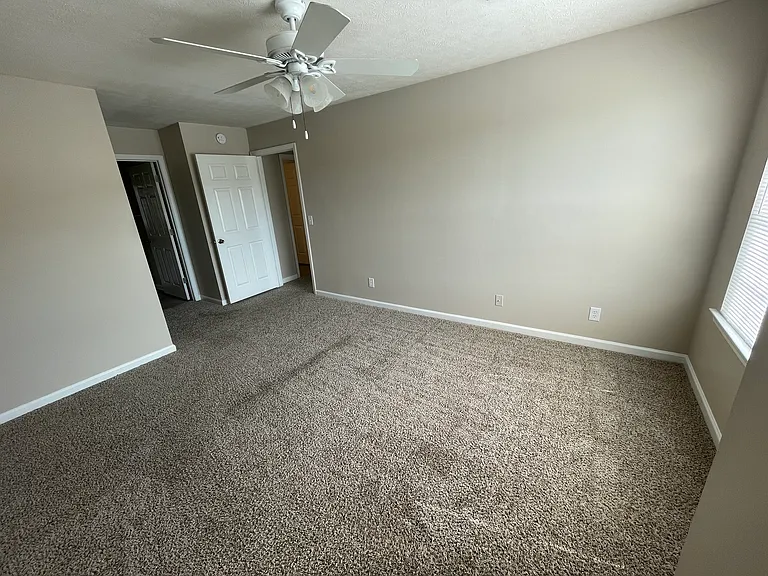 Pacific Park Apartments — Photo 9