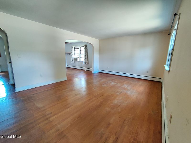 2nd image of 605 S Perry Street
