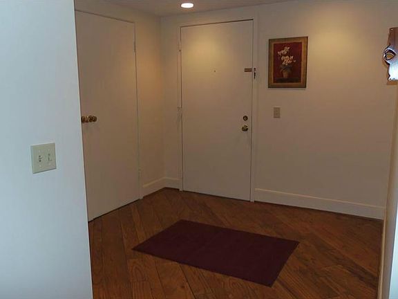 2nd image of 203 Alta Vita Dr