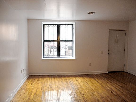 2nd image of 116 W 136th St #1