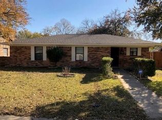 9440 Glengreen Dr, Dallas, TX 75217
