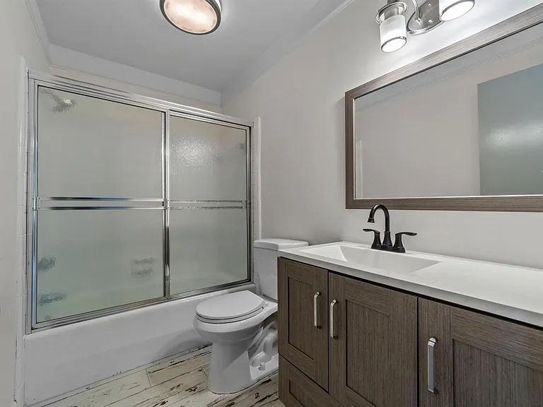1304 Buckingham Rd — Photo 33