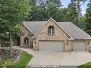 448 Harvest Rd, Green Bay, WI 54302
