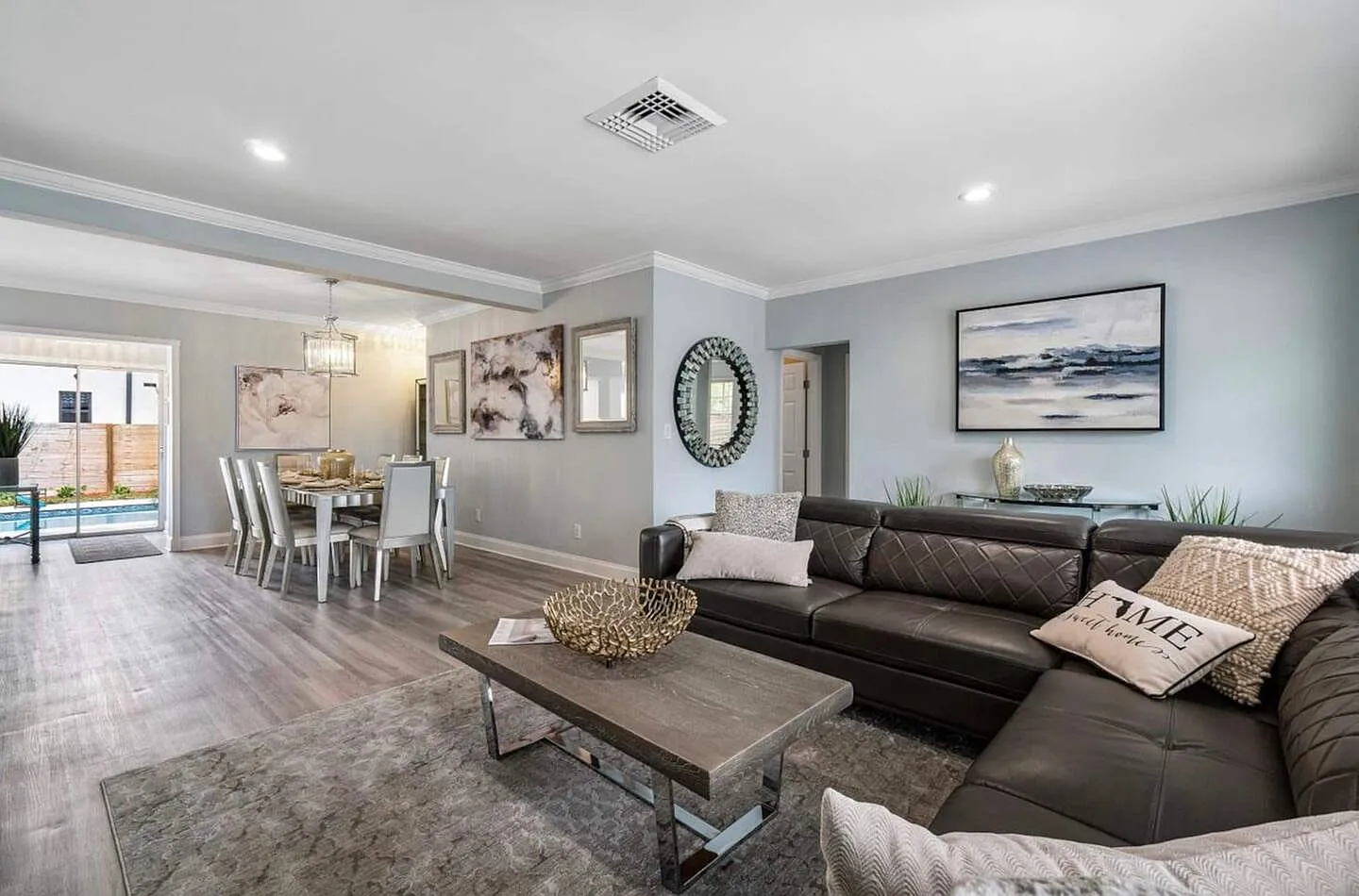 3 bed, 1755 sqft, $5,000 — Photo 2