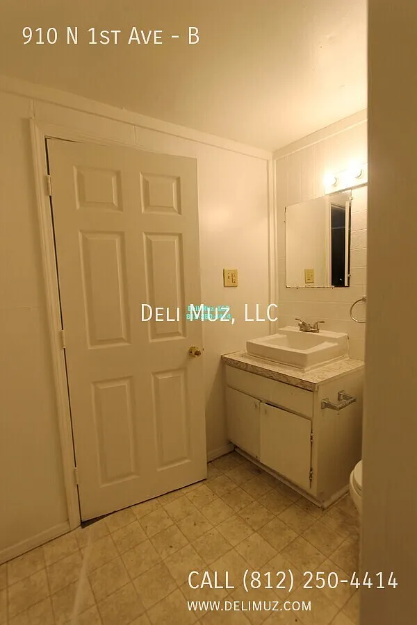 910 N 1st Ave Apt B — Photo 3