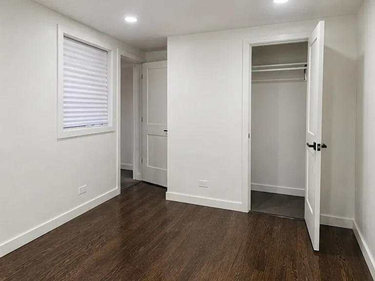 2321 W 81st Pl — Photo 8