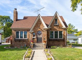 833 Eastman St, Oshkosh, WI 54901