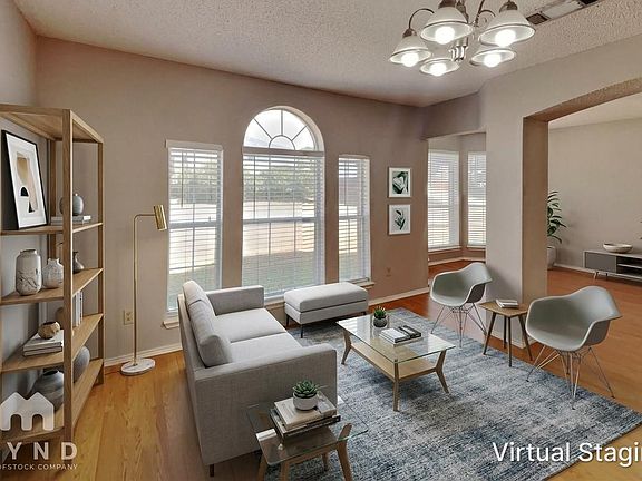 3rd image of 3205 Meadowview Dr
