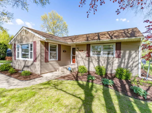 1231 Parkwood Ave, Rockford, IL 61107