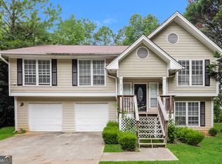 8429 Glenwoods Dr, Riverdale, GA