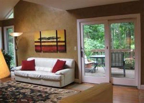 2nd image of 4299 Berryhill Ln