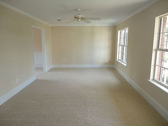 2nd image of 1204 Candlewood Ct
