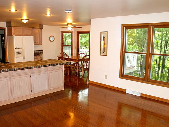 Kitchen to dining nook