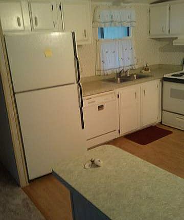 4th image of 67 Terrace Dr