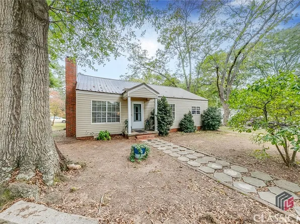 11 McArthur Street, Commerce, GA 30529