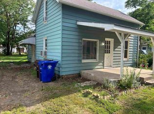 317 W Krehbiel St, Moundridge, KS 67107