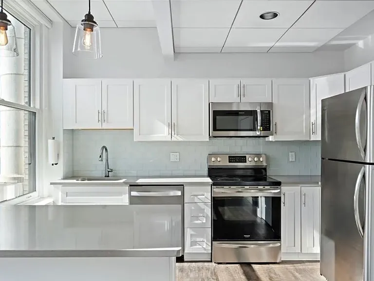 108 W Jefferson St #702 — Photo 2