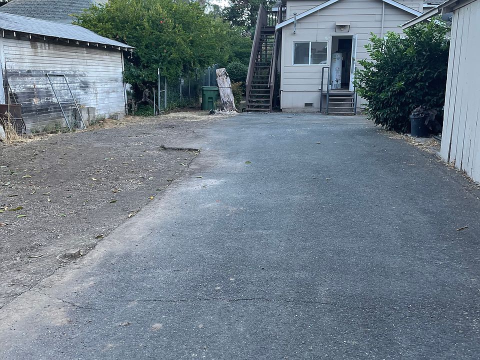 1st image of 626 Grove Ave #B
