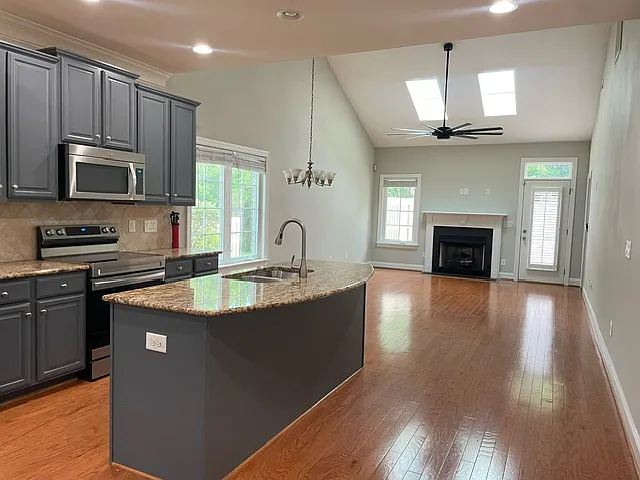 721 Piedmont Crossing Dr — Photo 6