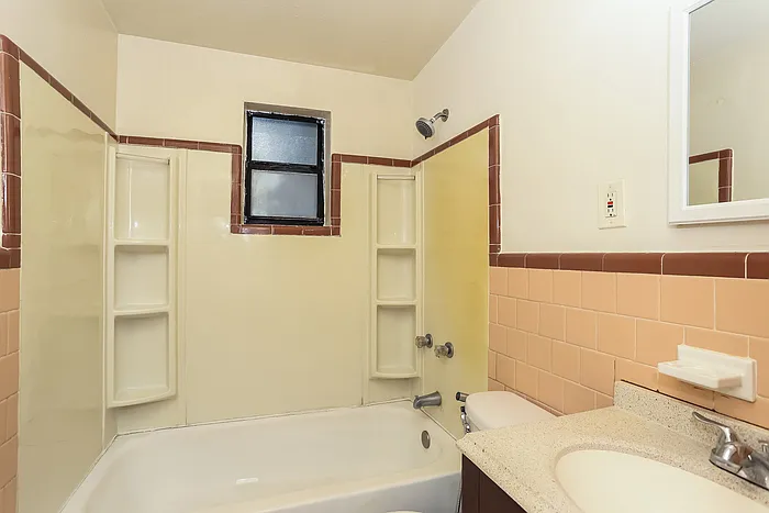 1004 Maynard St — Photo 14