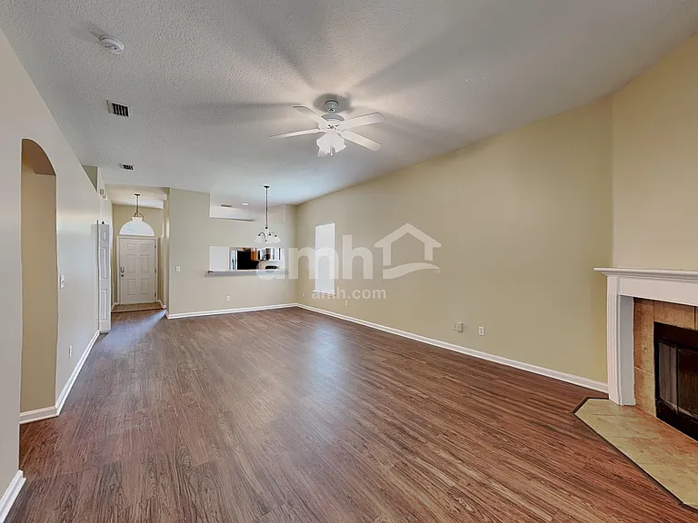10902 Campus Heights Ln — Photo 7