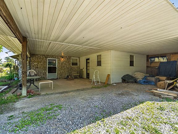 2nd image of 1549 Golo Rd