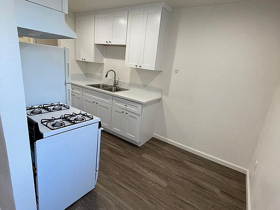 4th image of 2580 C St