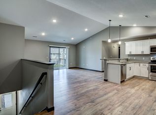 240 Cole Dr, Altoona, WI 54720