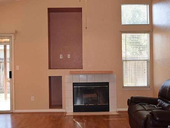 3rd image of 1254 Twilight Dr