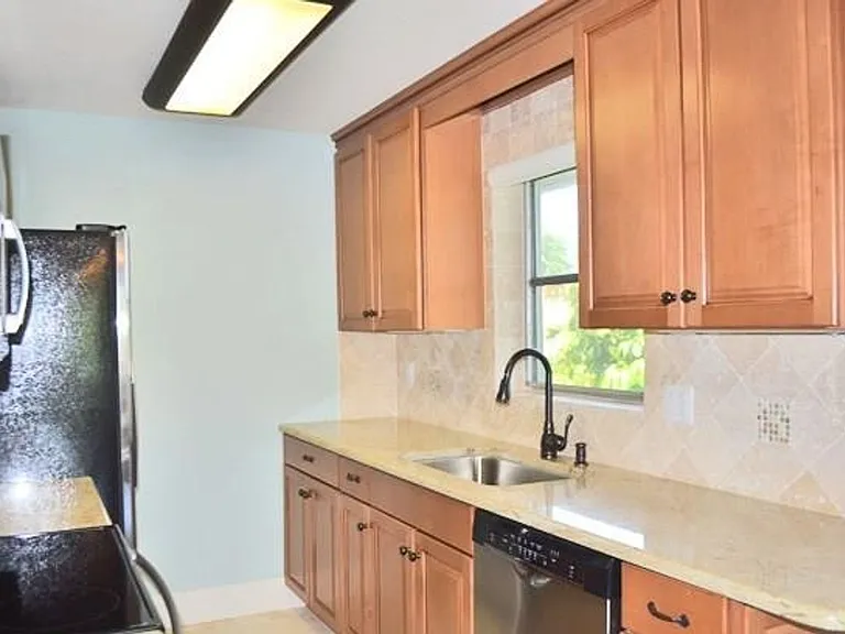 1065 Gulf Shore Blvd N #416 — Photo 2
