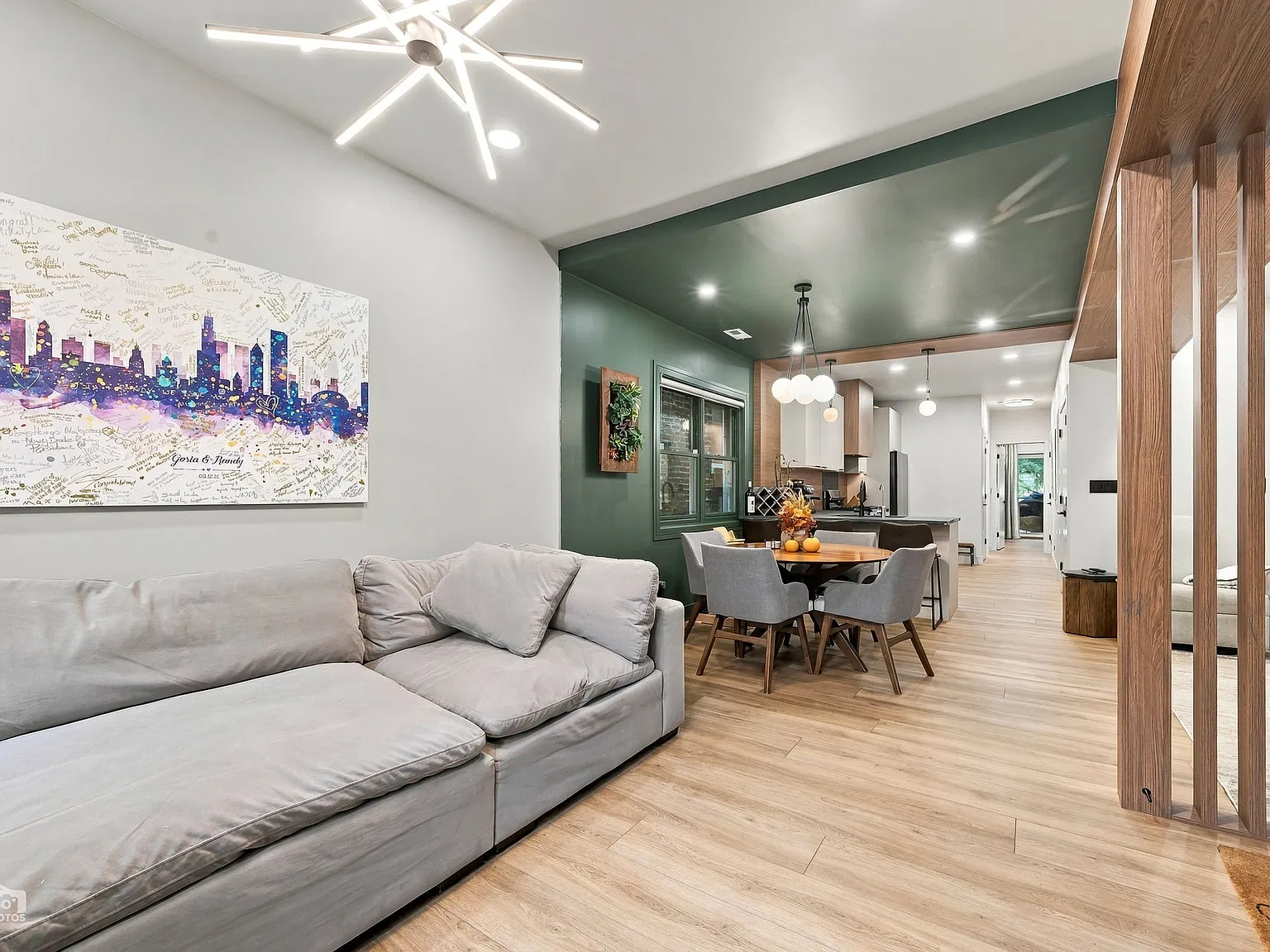 3 bed, 1250 sqft, $4,100 — Photo 2