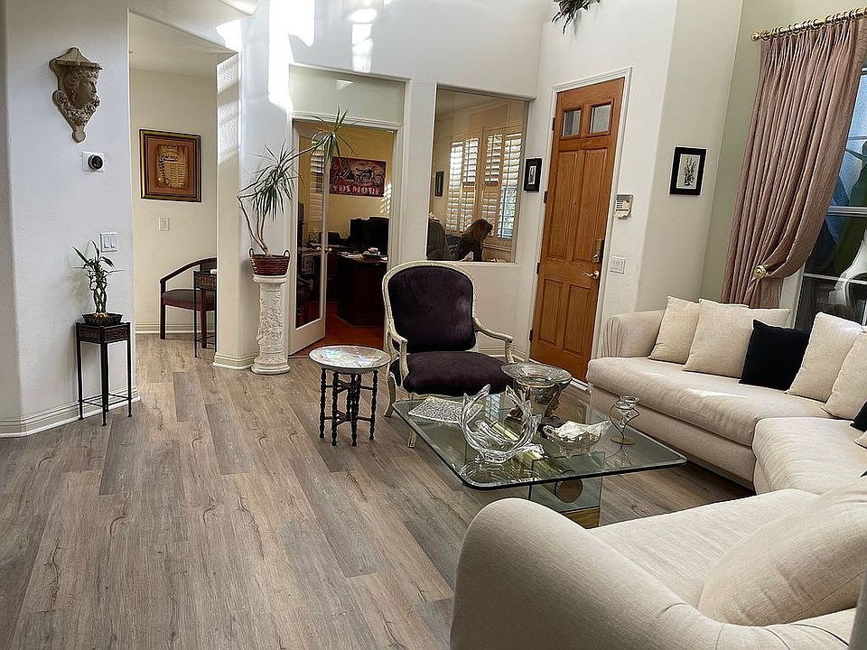 1st image of 119 Greenmeadow Dr