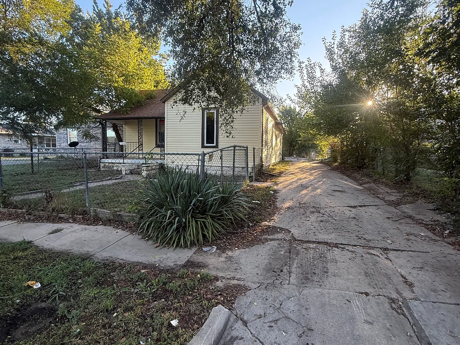 2 bed, 1240 sqft, $1,099 — Photo 1