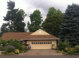 17920 SW Yaquina Ct, Tualatin, OR 97062