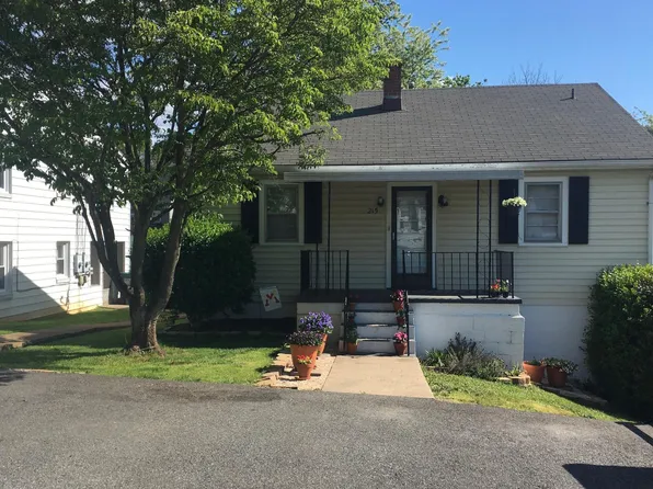 215 Palatine Ave #B, Charlottesville, VA 22902